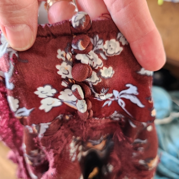 Urban Outfitter floral baby doll top, wine, size medium. - Picture 6 of 7